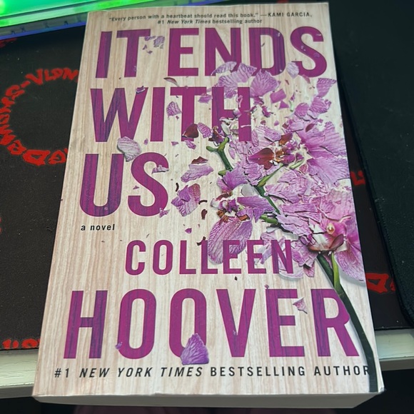 Other - It ends with us by Colleen Hoover